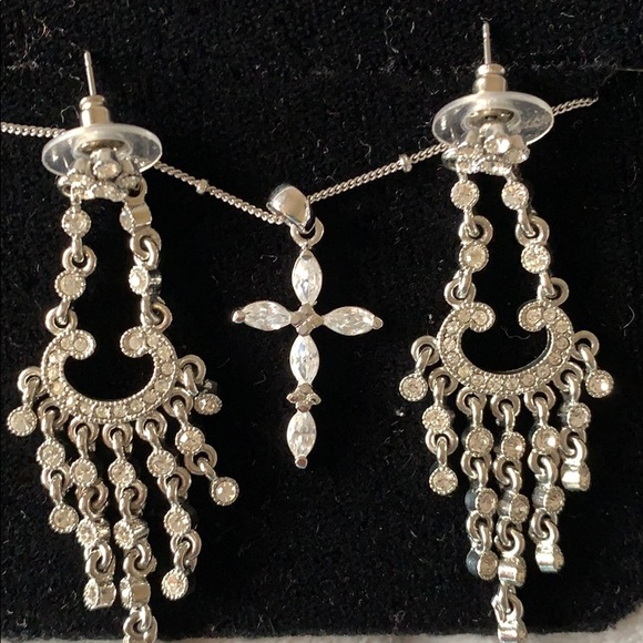 Necklace and earring set - Picture 1 of 1